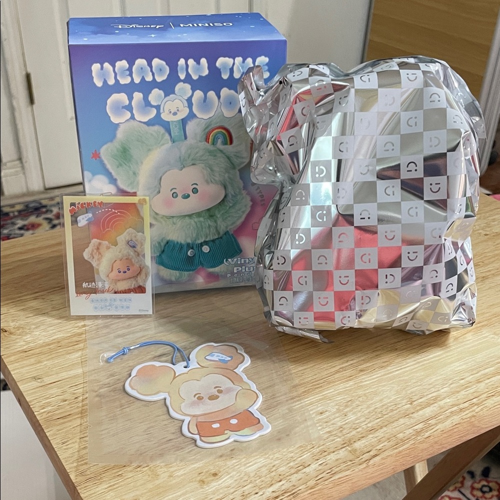 Miniso x Disney Mickey Head in the Clouds Plush Pendant - Long Track - Picture 2 of 5